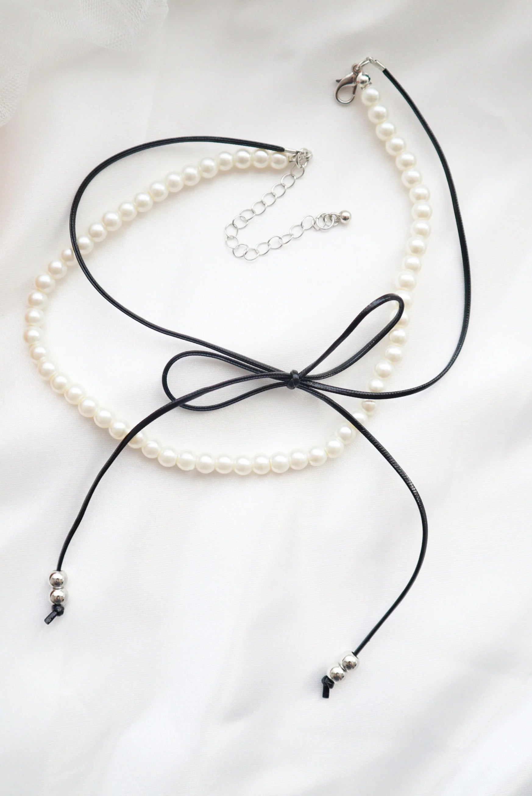 Pearl Duet Tie Choker by Fairyberry